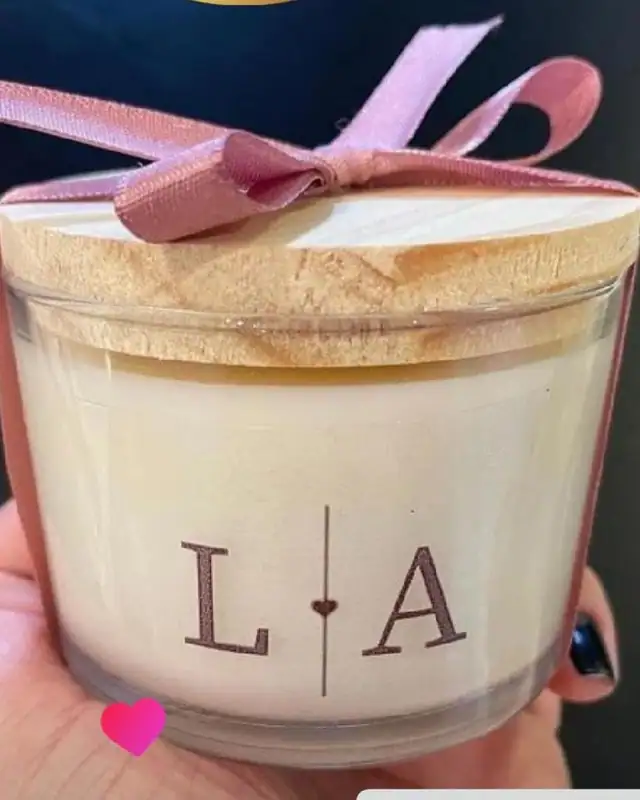 Vela aromática personalizada, da Essência & Aroma