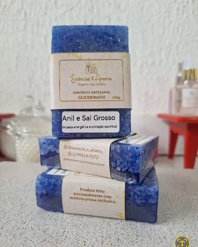 Sabonete de anil e sal grosso, da Essência & Aroma